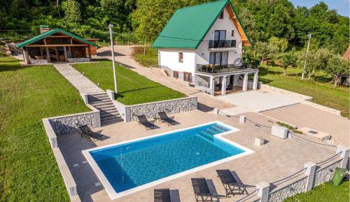 Four-Bedroom Holiday Home