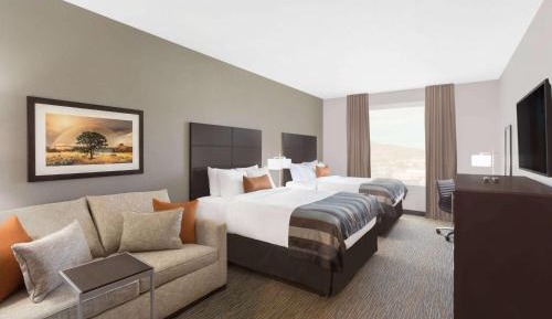 Queen Room with Two Queen Beds and Sofa Bed - Non-Smoking