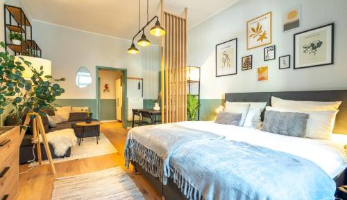 Deluxe Apartment