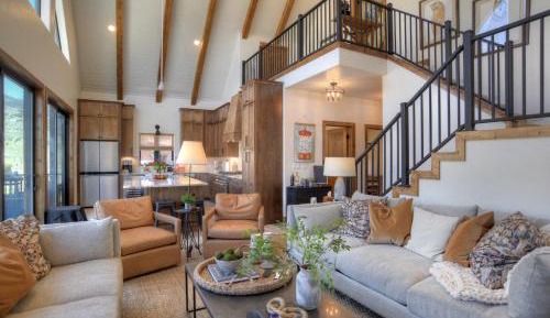 Three-Bedroom Vacation Home 