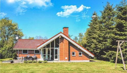 Three-Bedroom Holiday Home 