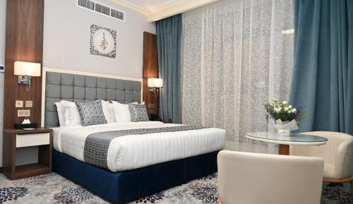 Deluxe King Room