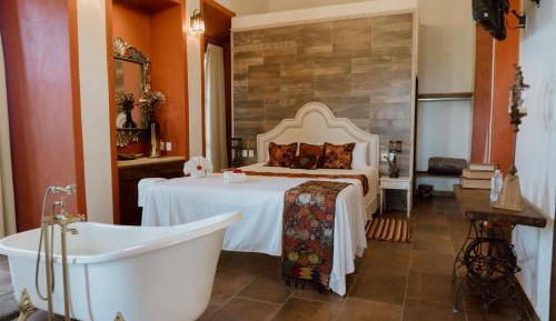 Suite with Lake View