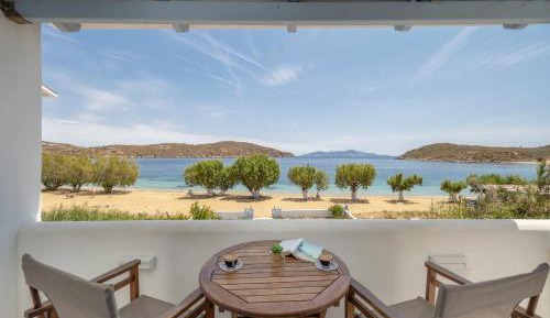 One-Bedroom Apartment with Sea View - First Floor
