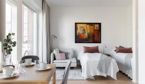 Superior One-Bedroom Apartment with Balcony