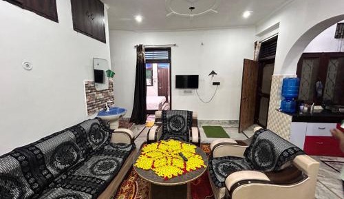 Seven-Bedroom House