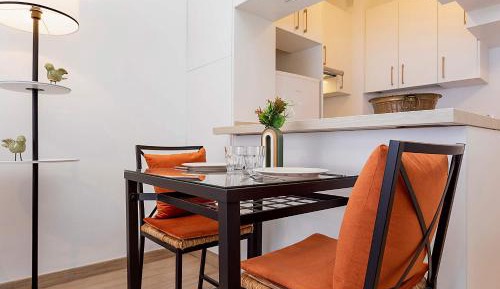 One-Bedroom Deluxe Apartment