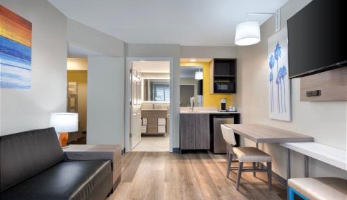 2 Bedroom King Family Suite