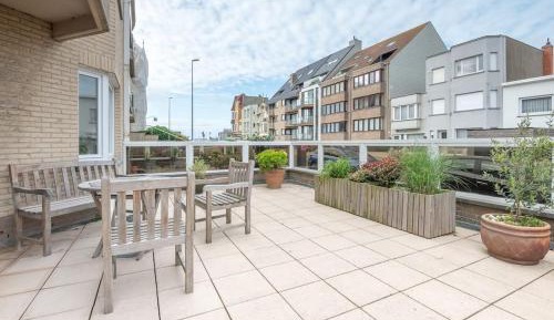 One-Bedroom Apartment with Balcony