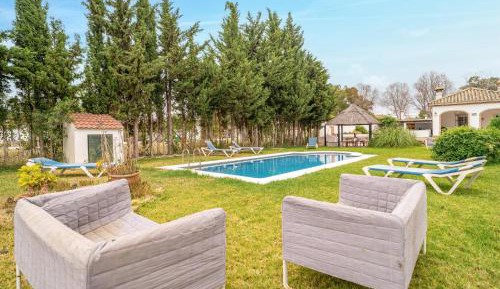 Four-Bedroom Holiday Home