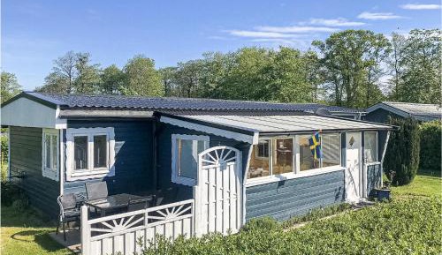 One-Bedroom Holiday Home