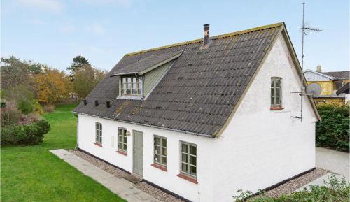 Four-Bedroom Holiday Home