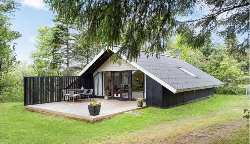 Two-Bedroom Holiday Home