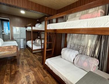 Mixed Dormitory Room
