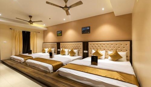 Deluxe Family Room