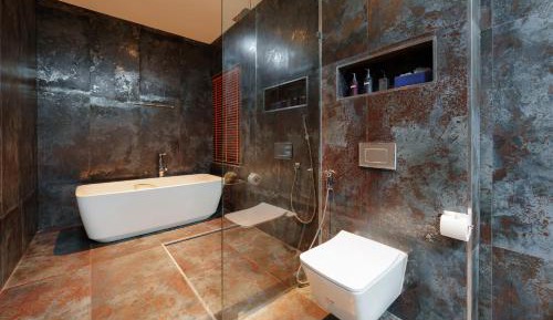 Deluxe Suite with Pool view 