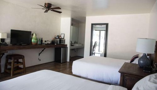 Deluxe Queen Room with Two Queen Beds - Non-Smoking