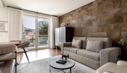 Superior One-Bedroom Apartment