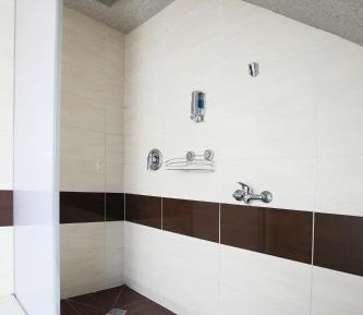Single Room with Shared Bathroom