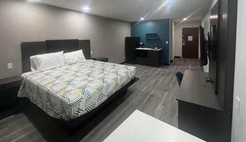 King Room - Disability Access - Non-Smoking