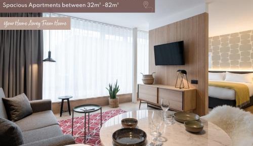 Penthouse One Bedroom Apartment with Kitchen