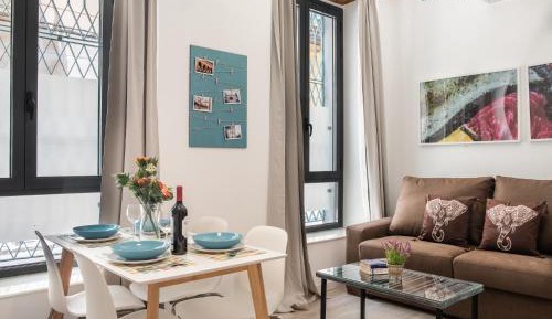Deluxe Apartment