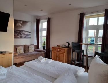 Deluxe Suite with Sea View