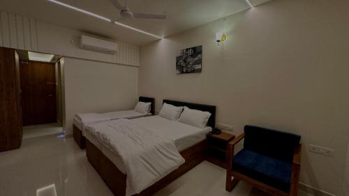 Deluxe Double Room (2 Adults + 1 Child)