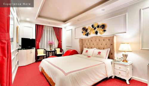 Deluxe Queen Room
