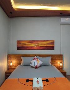 Single Room with Shared Toilet