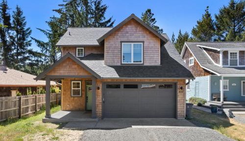 Three-Bedroom Holiday Home 