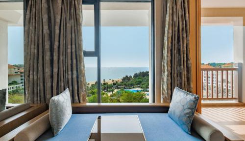 Premier Queen Room with Sea View (include hot spring tickets for 2 pax)