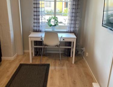 Single Room with Shared Bathroom
