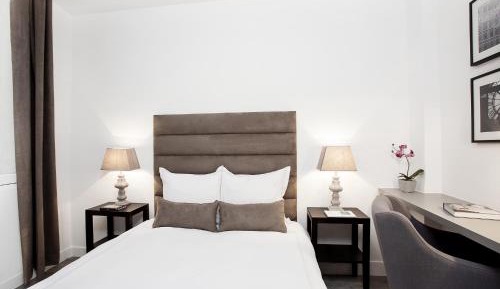 Three-Bedroom Apartment with two Bathrooms n°2