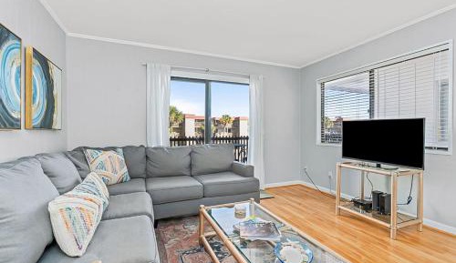 One Bedroom Apartment