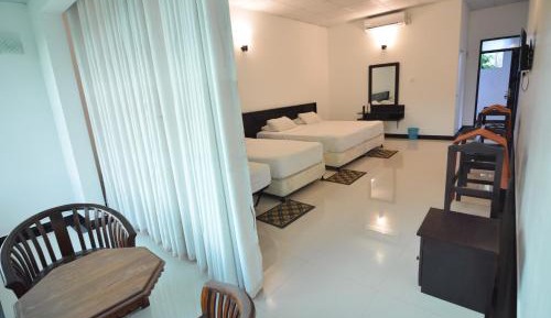 Deluxe Family Suite