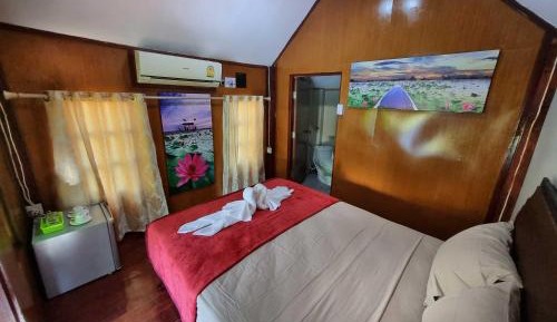 Bungalow - Water Front 