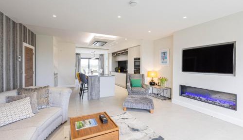 Deluxe Suite with Sea View