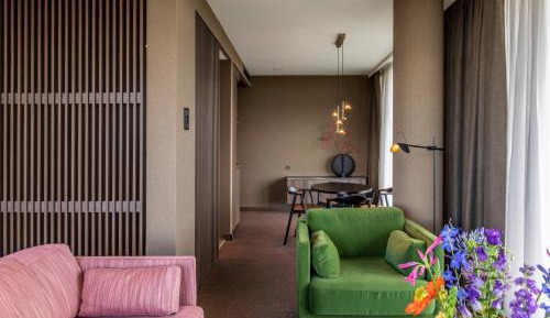 Suite with Hot Tub