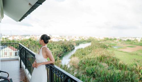 Shining Suite River View 