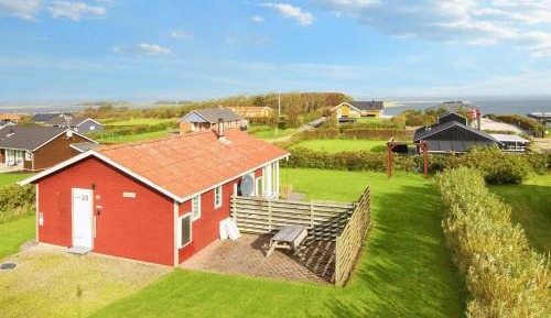 Three-Bedroom Holiday Home 