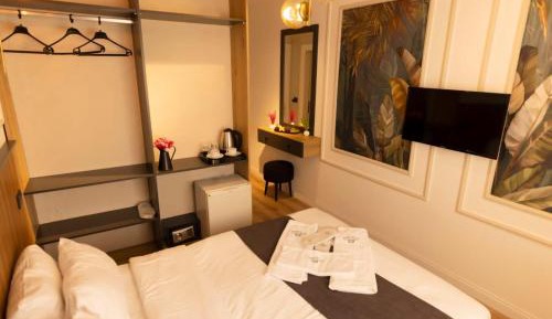 Large Double Room