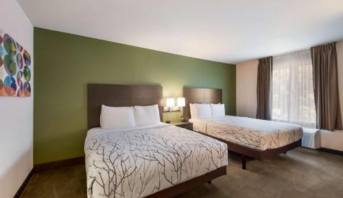 Queen Suite with Two Queen Beds