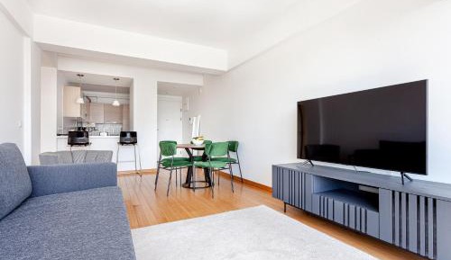 Apartment with Garden View
