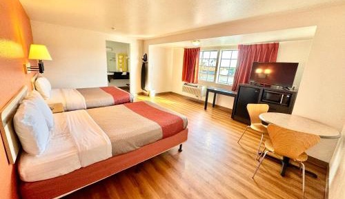 Deluxe Quadruple Room - Non-Smoking