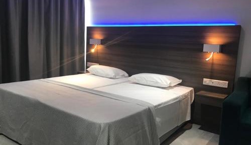 Superior Studio Apartment with Balcony