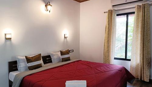 Deluxe Double Room with Balcony