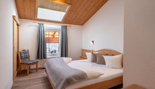 One-Bedroom Apartment with Balcony