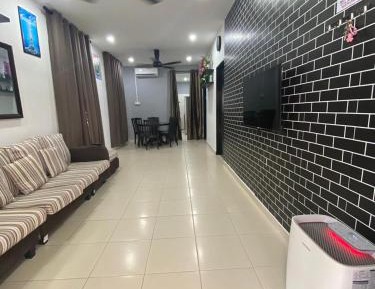 Three-Bedroom Townhouse