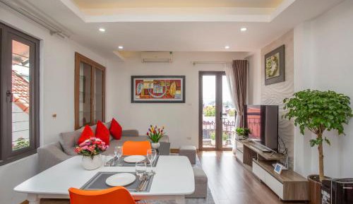 One-Bedroom Apartment with Balcony